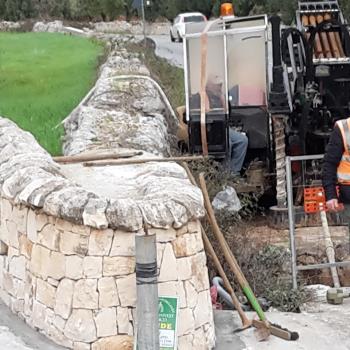 Perforazione sulla provinciale Fasano-Cisternino